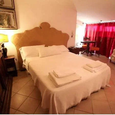Demetra Hotel 2*